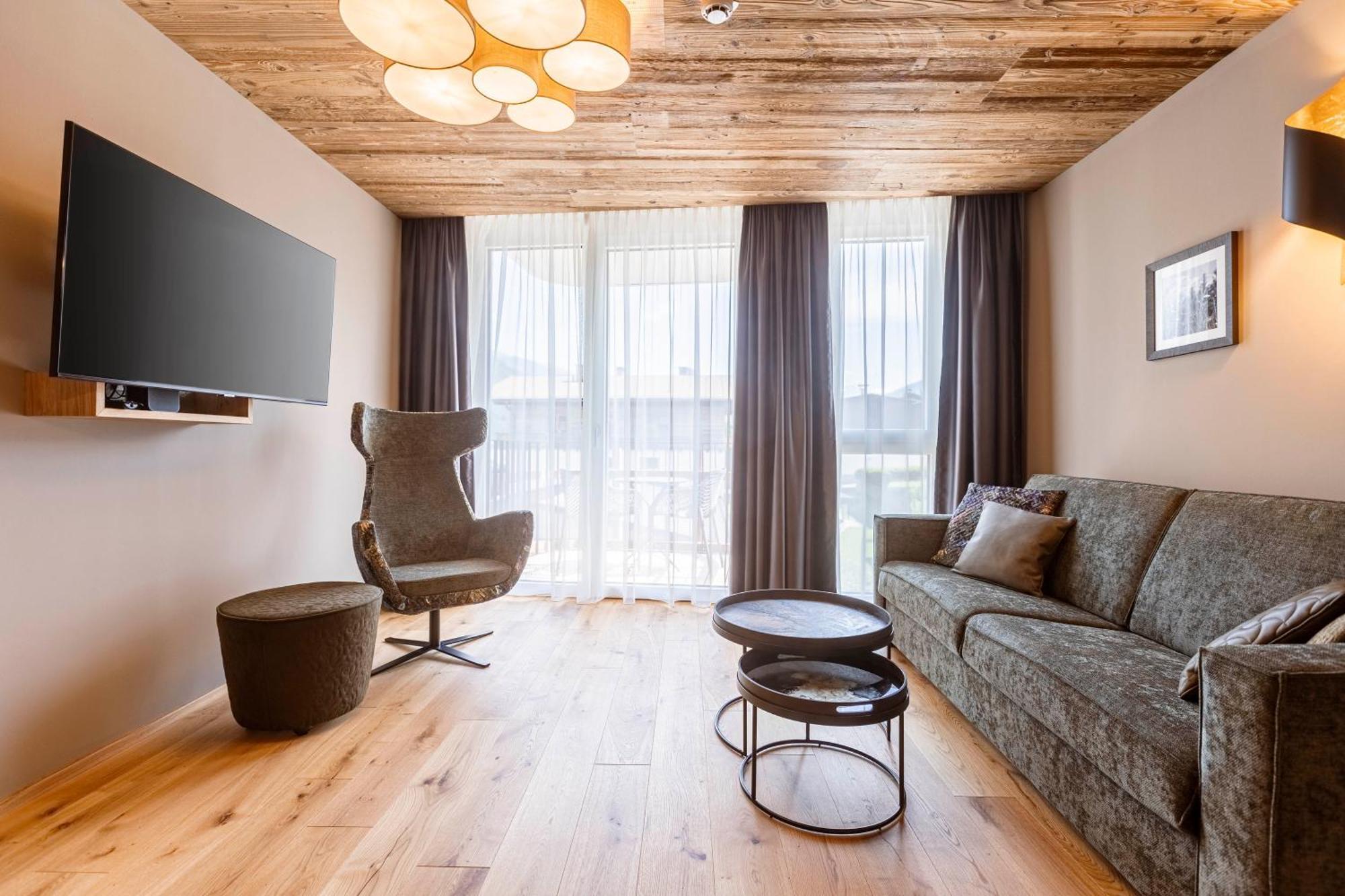 Zillertal Suites Fuegen By Alps Resorts Luaran gambar